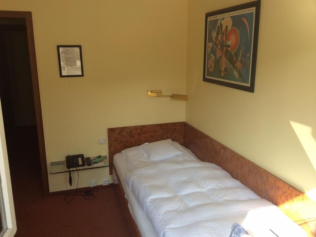 Hotel Die Post Offenbach am Main Zimmer foto
